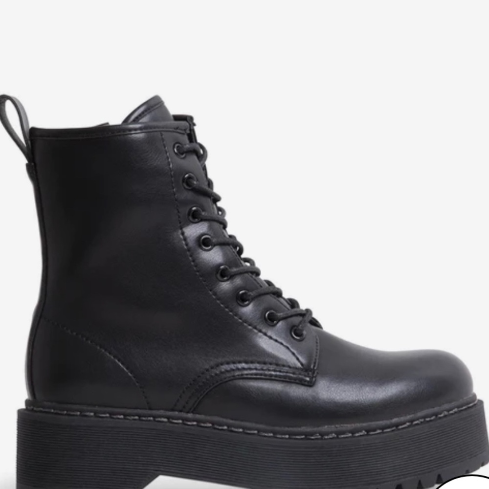 Steve Madden boots